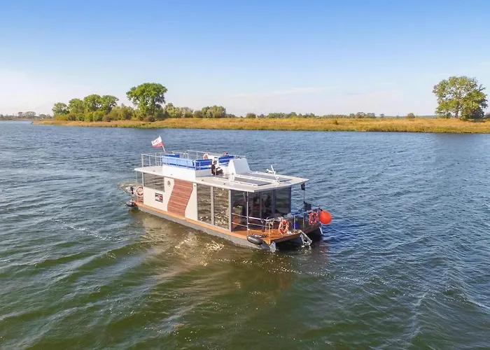 Beautiful Ship In With Wifi 船屋 Blotnik